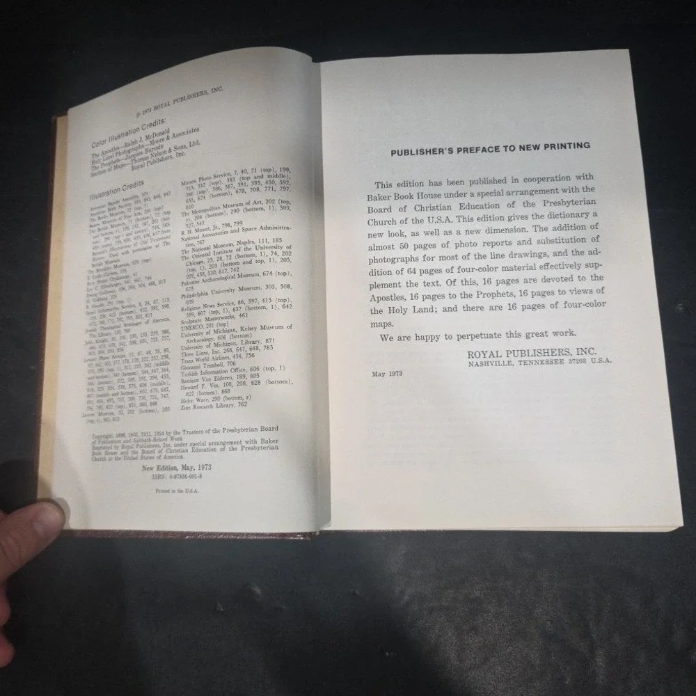 New Illustrated Davis Dictionary of the Bible 1973 Revised Ed. Hardcover Brown